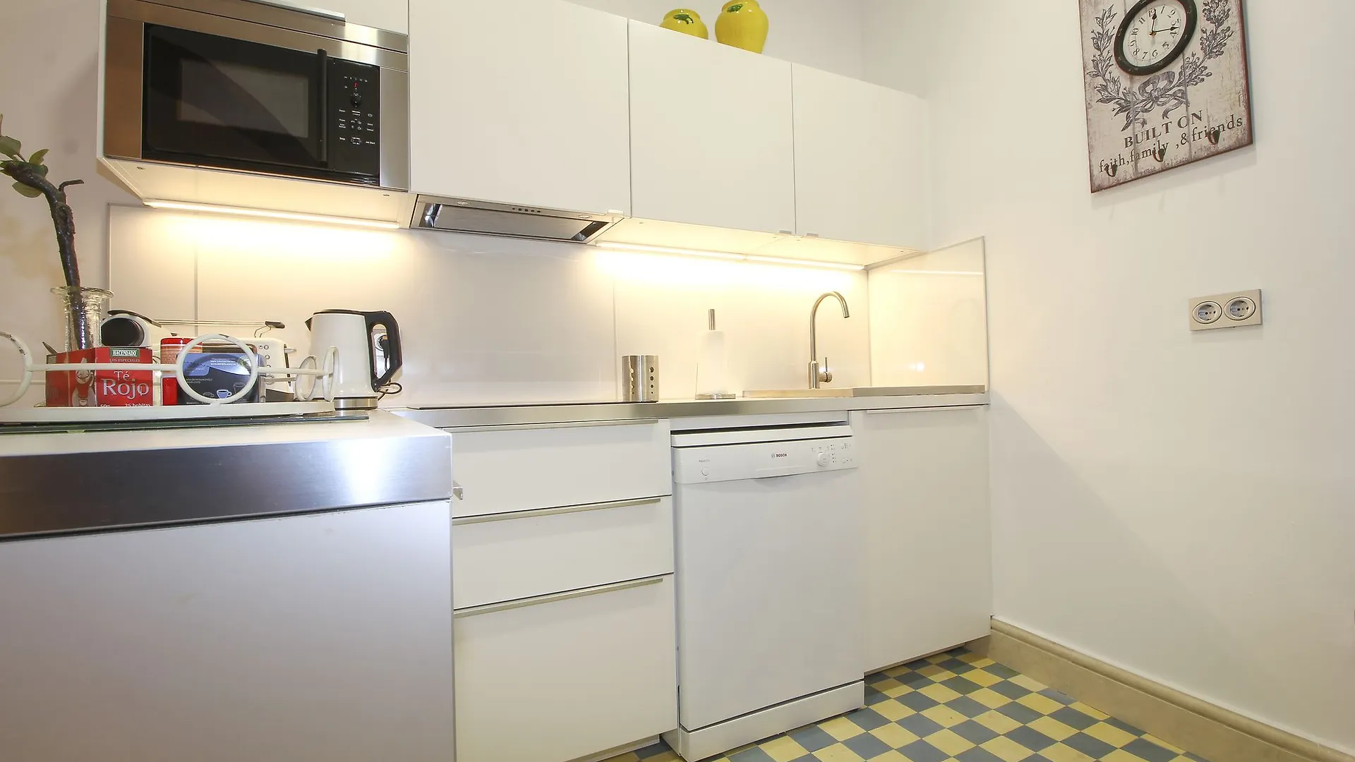 Deluxe Apart. Pza De La Encarnacion Q5 إشبيلية 0*,  إسبانيا