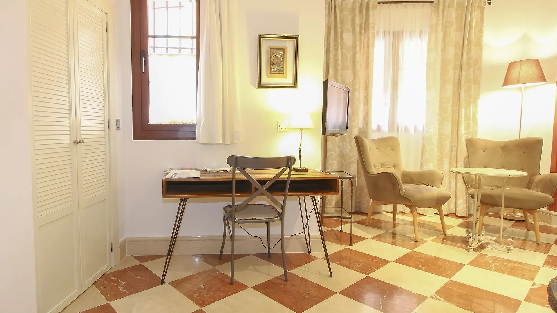 Deluxe Apart. Pza De La Encarnacion Q5 إشبيلية 0*,